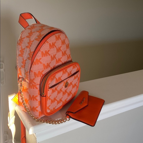 Michael Kors Maisie Medium Pebbled Leather 2-in-1 Backpack  Orange OS - Picture 3 of 8